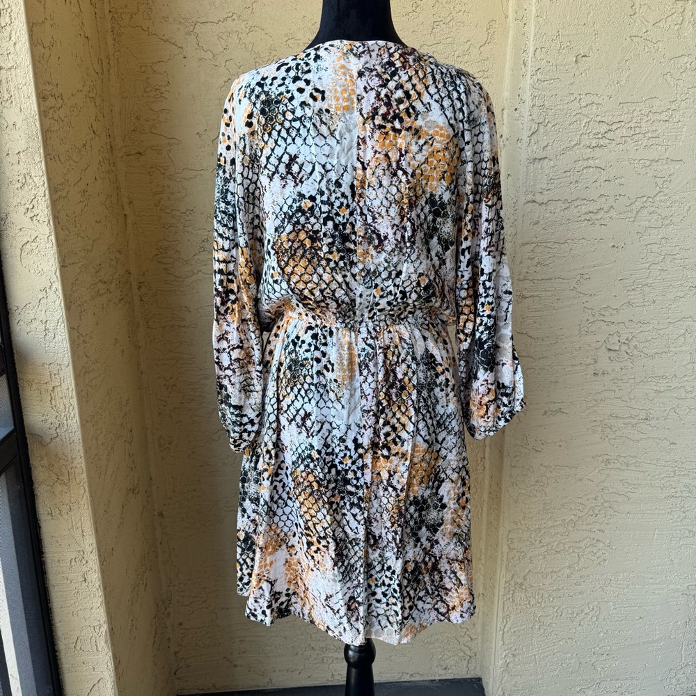 Savanna Jane Snake Print Dress Sz L Elastic Waist V-neck Above Knee - Picture 3 of 12